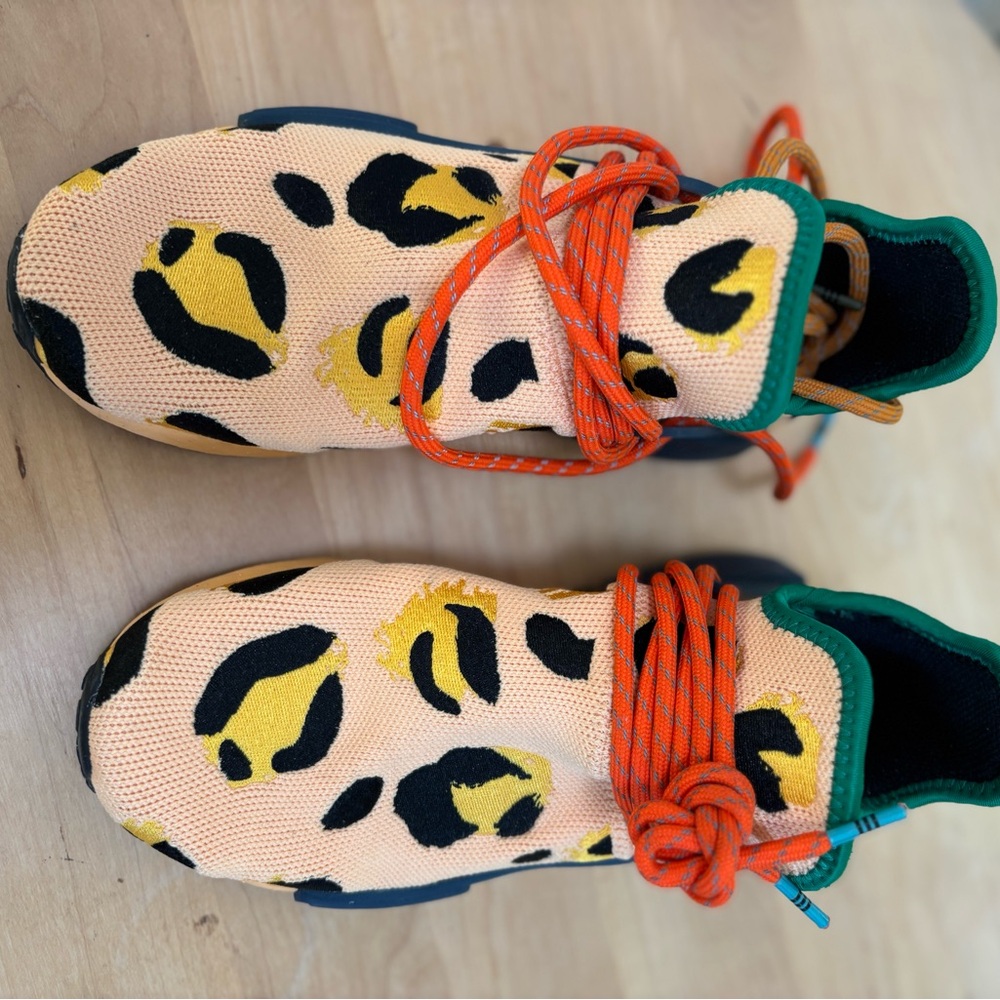 adidas Women9s Sneakers Peach Yellow Black with Orange Laces